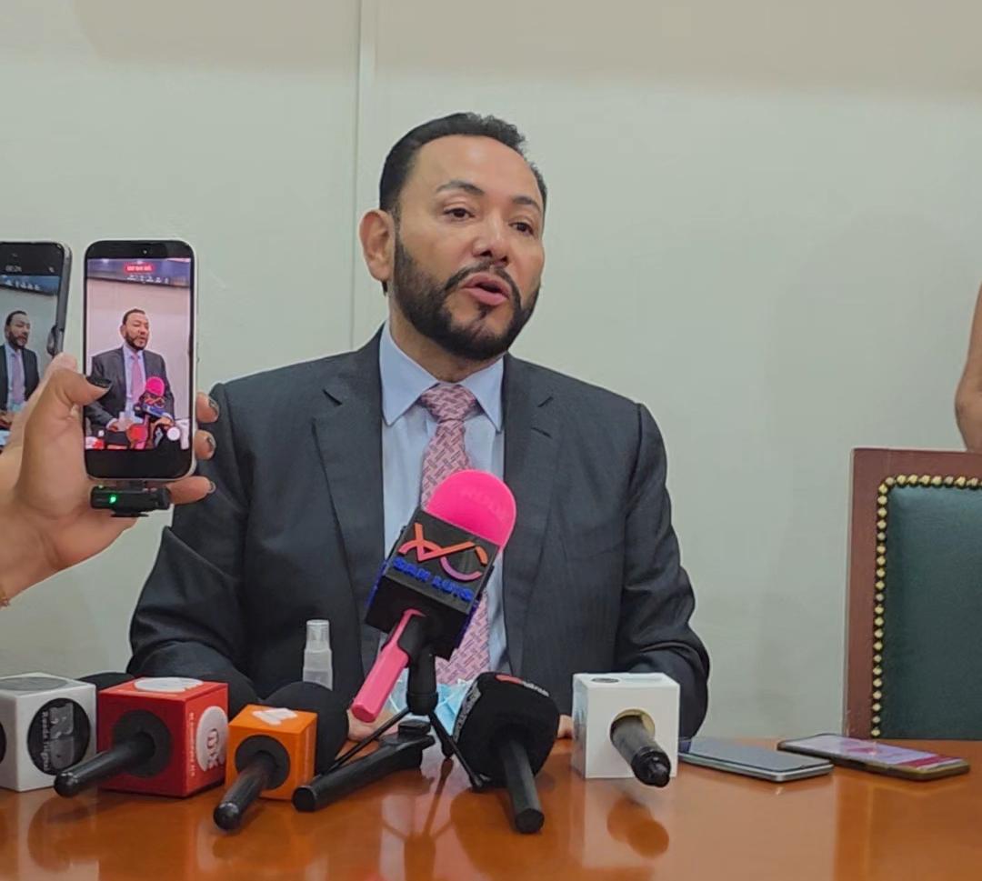 Diputado defiende ley de inteligencia artificial en SLP tras detención de dos personas