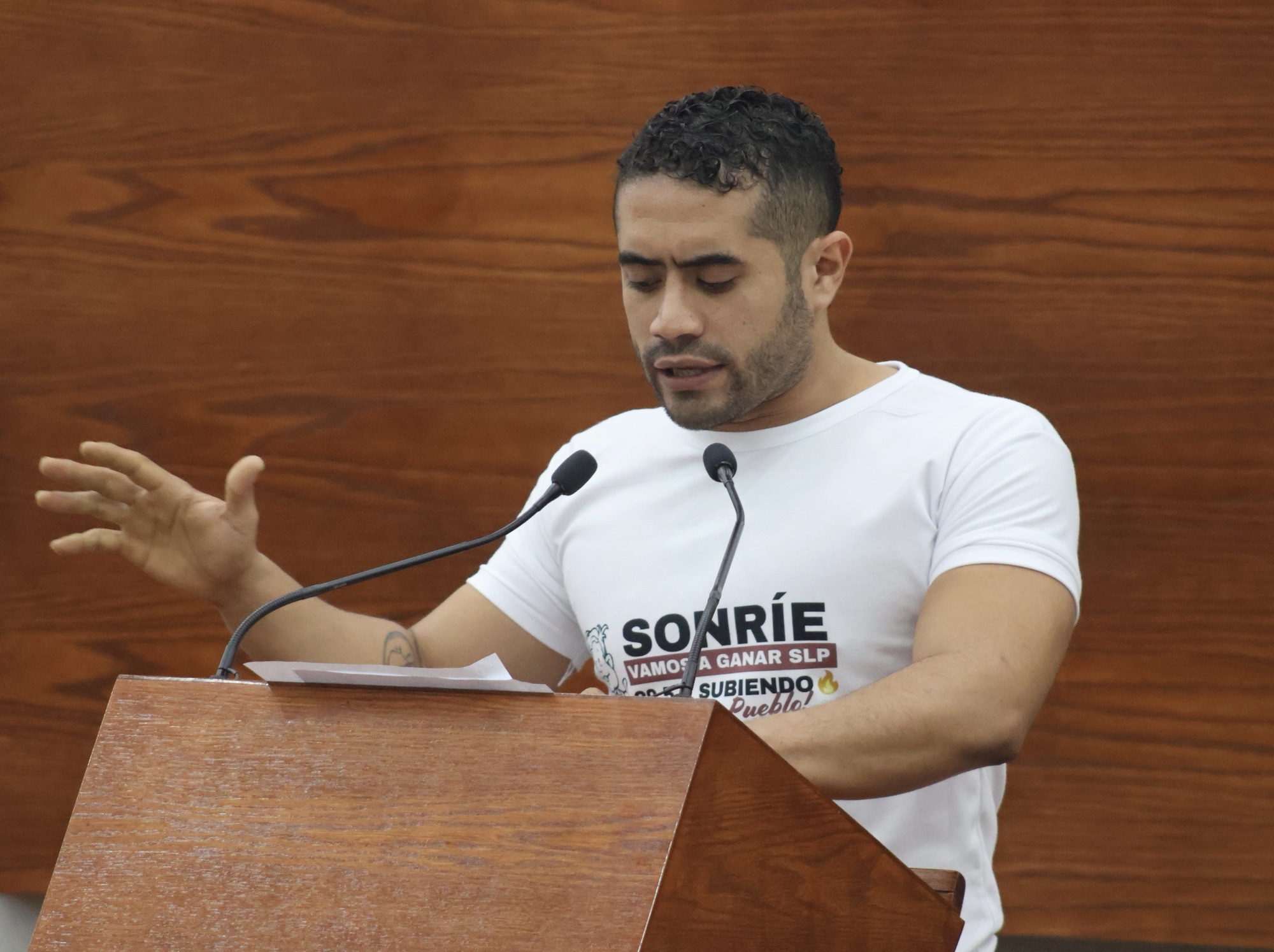 Arreola llama a Morena a dejar la grilla y fortalecer su organización rumbo a 2027.